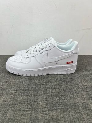 AF1 x SUPRM White