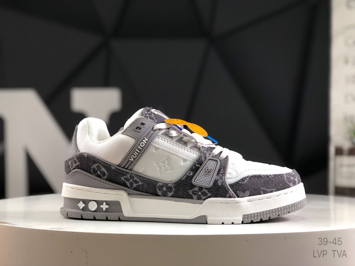LV Trainer Gray
