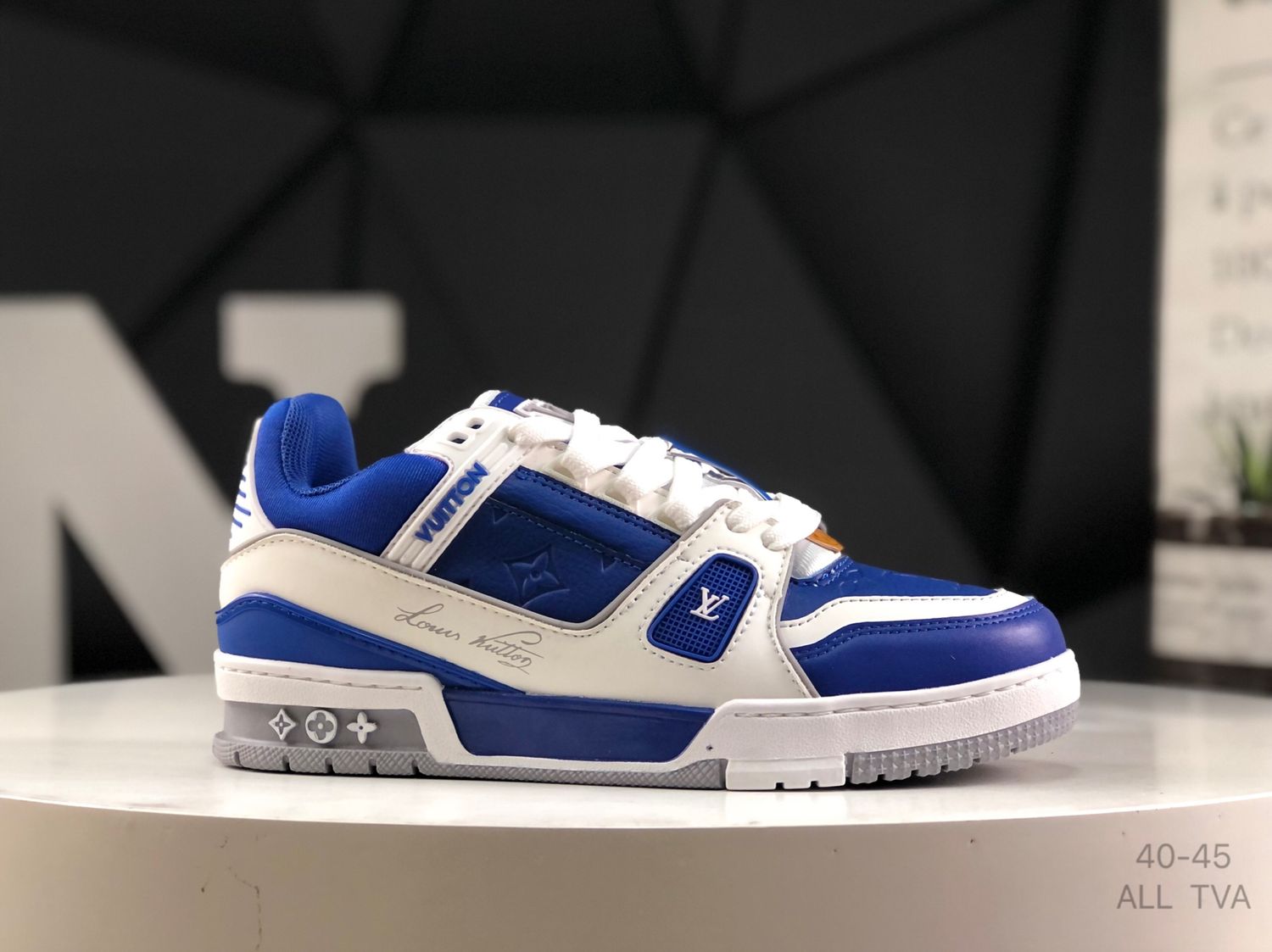 LV Trainer Blue Mono