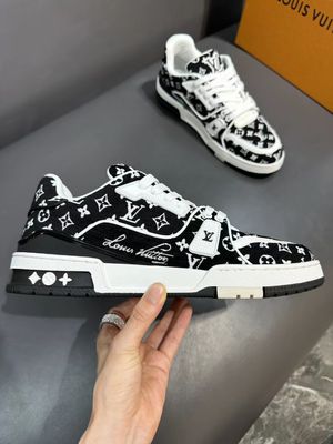 LV Trainer Black Monogram