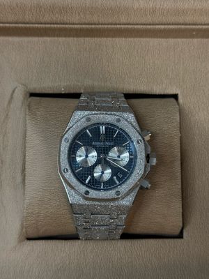 Frosted Diamonds A Watch Chrono All White Blue Dial