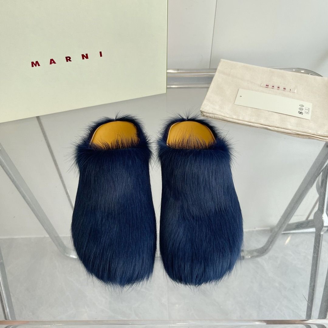 M Slides Blue