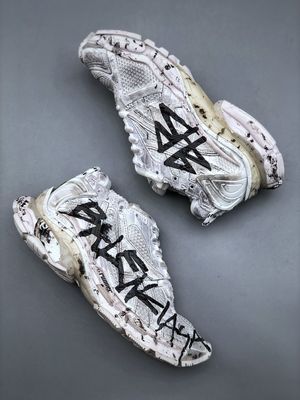 BLG Runners Graffiti