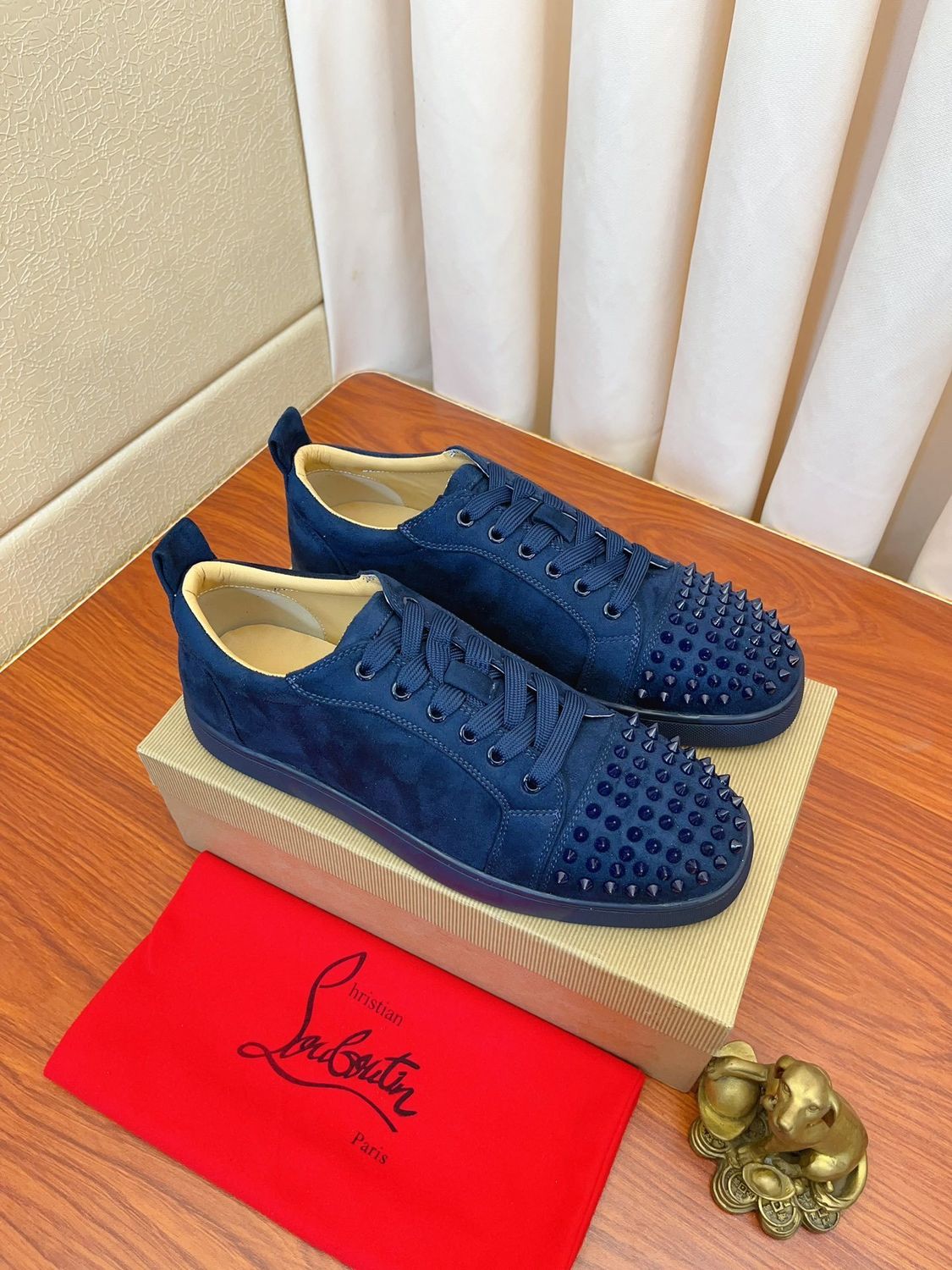 RB Low Blue B