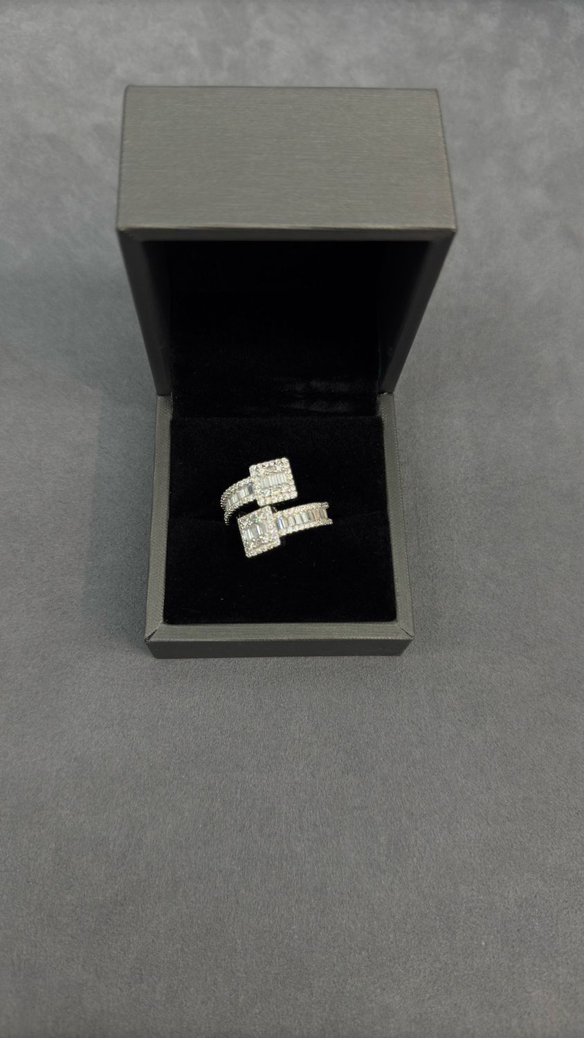 Moissanite Ring #005