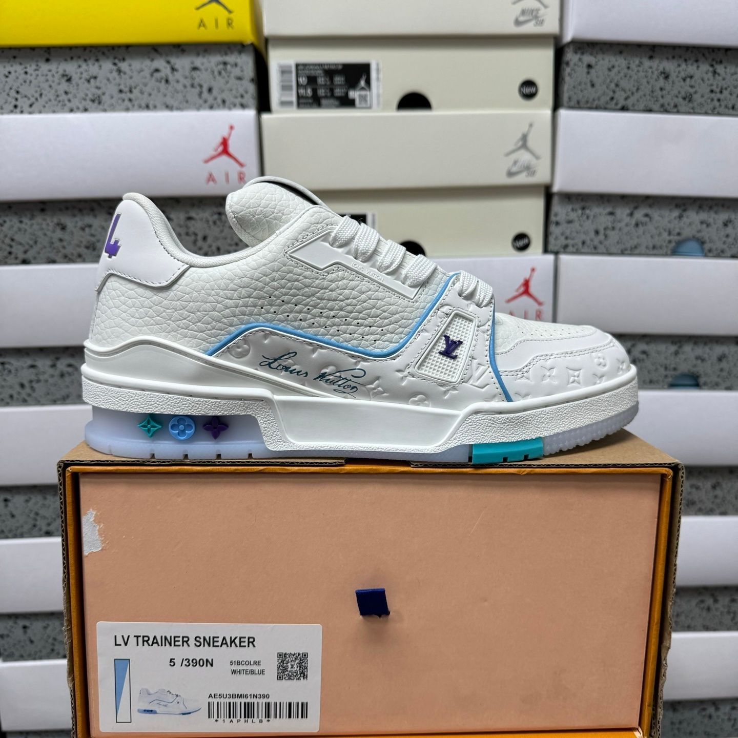 LV Trainer White Blue Multi