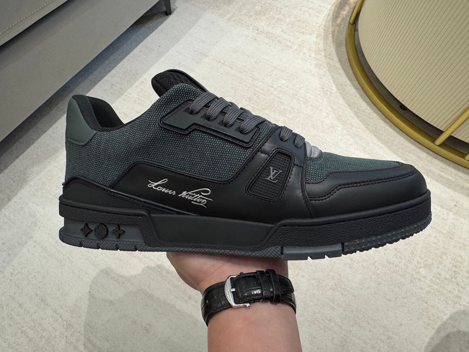 LV Skate Green Multi R