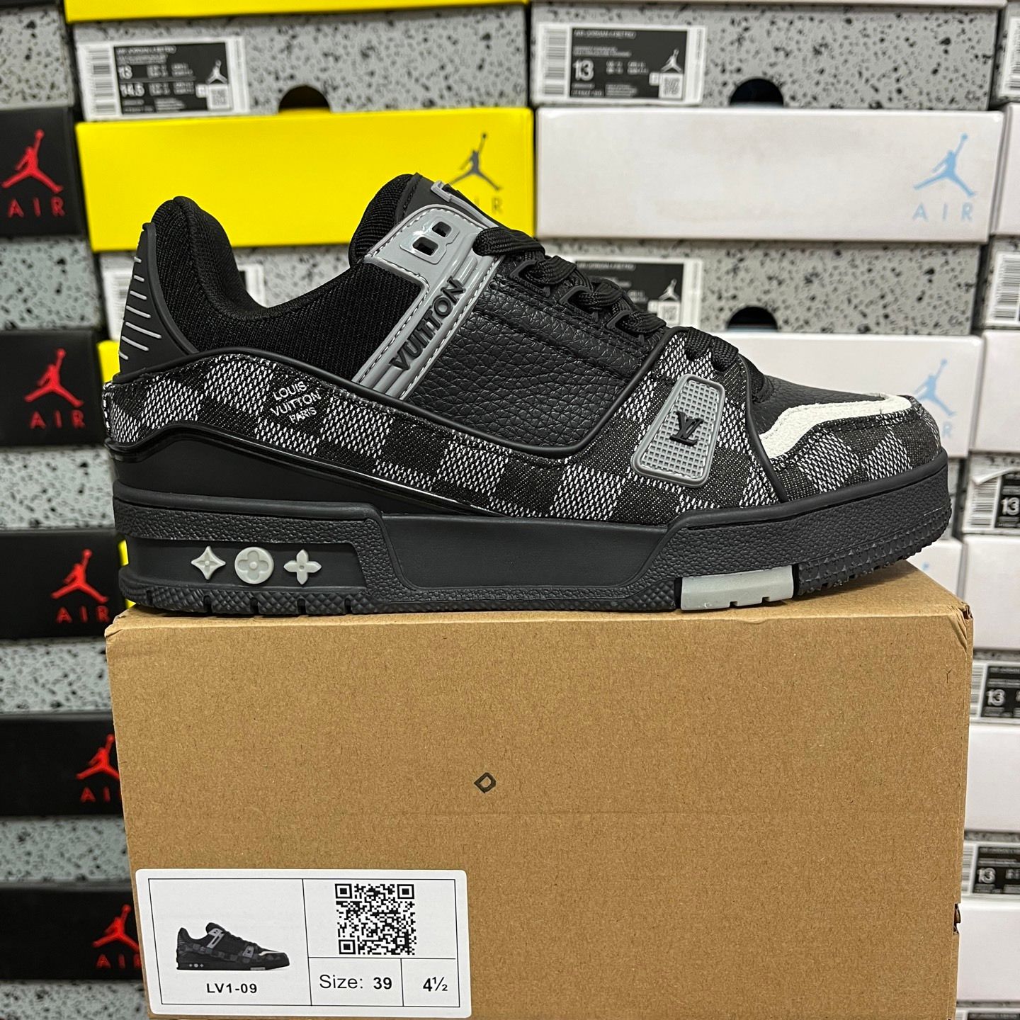 LV Trainer Black Chess Mult