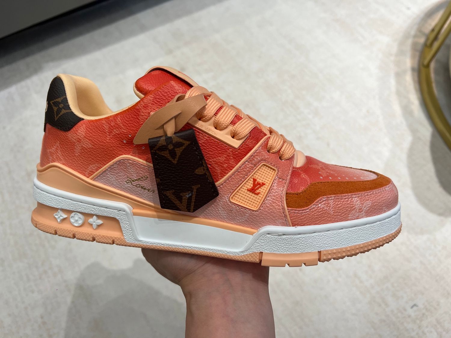 LV Trainer Orange