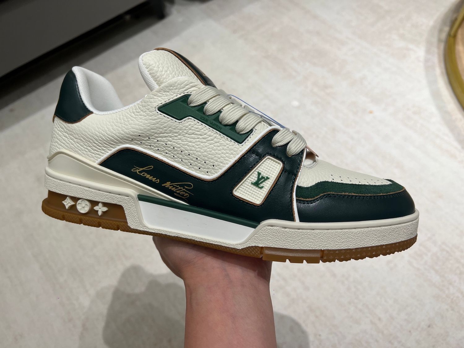 LV Trainer White Gold Multi