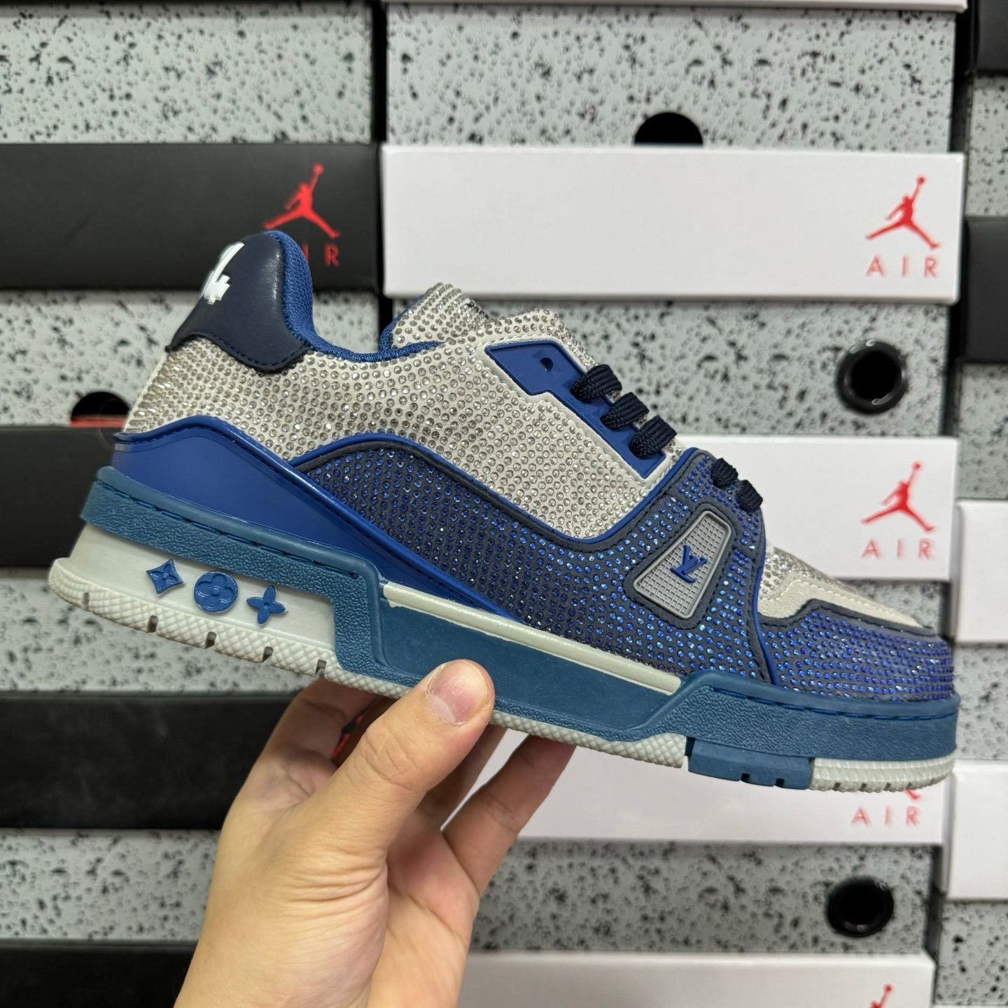 LV Trainer Blue Gray