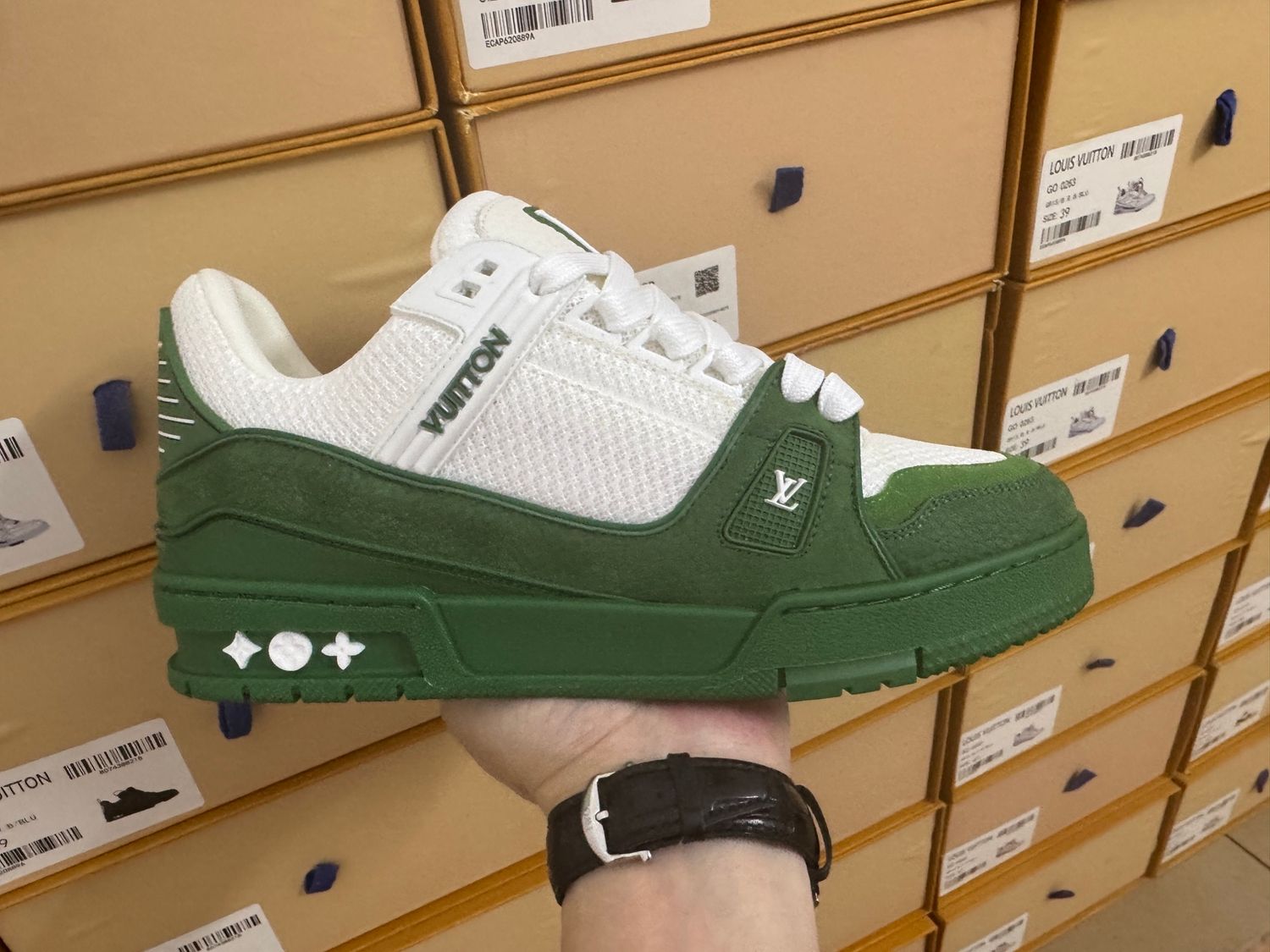 LV Trainer Green White Mult
