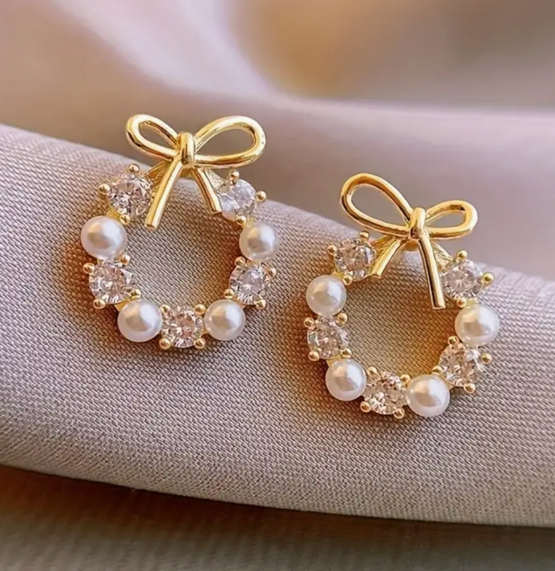 Gold Christmas Wreath Earrings