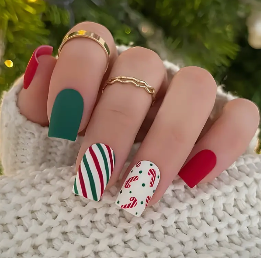 Red &amp; Green Christmas Press On Nails