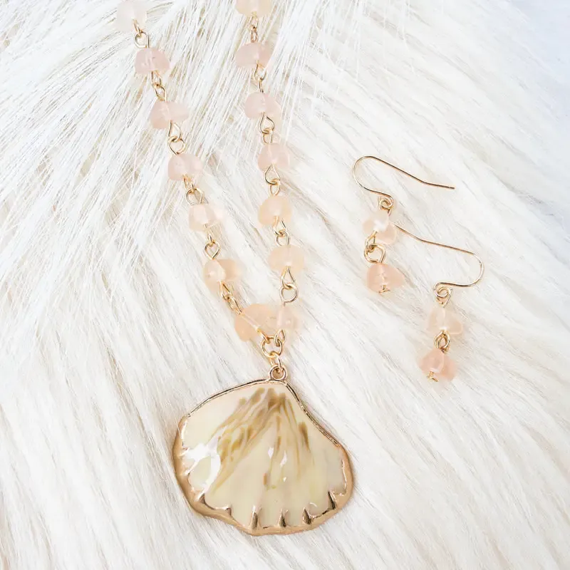 Champagne Coast Natural Seashell Necklace and Earring Set