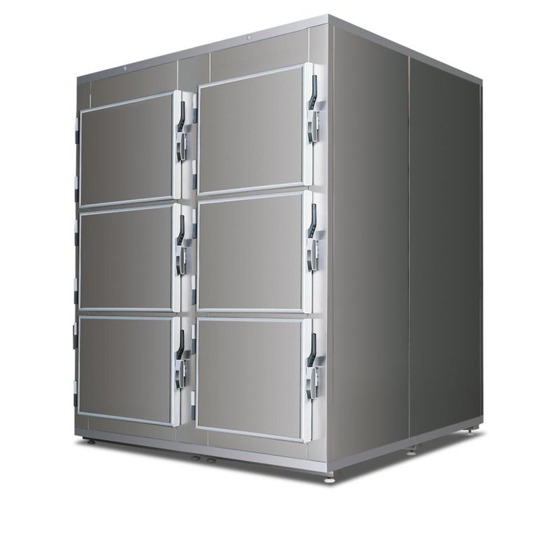 Cella frigorifera sei posti verticale - 6 porte con apertura frontale Cella frigorifera sei posti verticale - 6 porte con apertura frontale