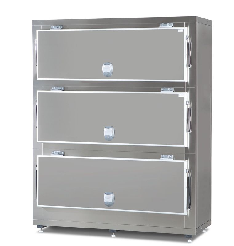 Cella frigorifera tre posti - 3 porte con apertura laterale Cella frigorifera tre posti - 3 porte con apertura laterale