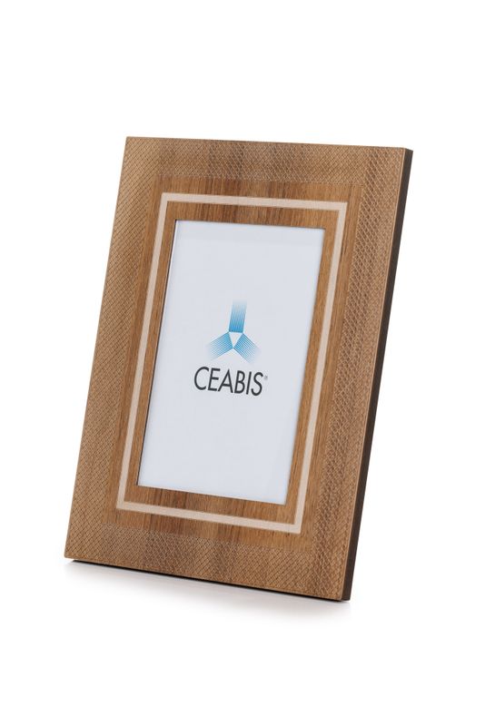 Cornice Finitura Noce Rilievo Quadratini Cornice Finitura Noce Rilievo Quadratini