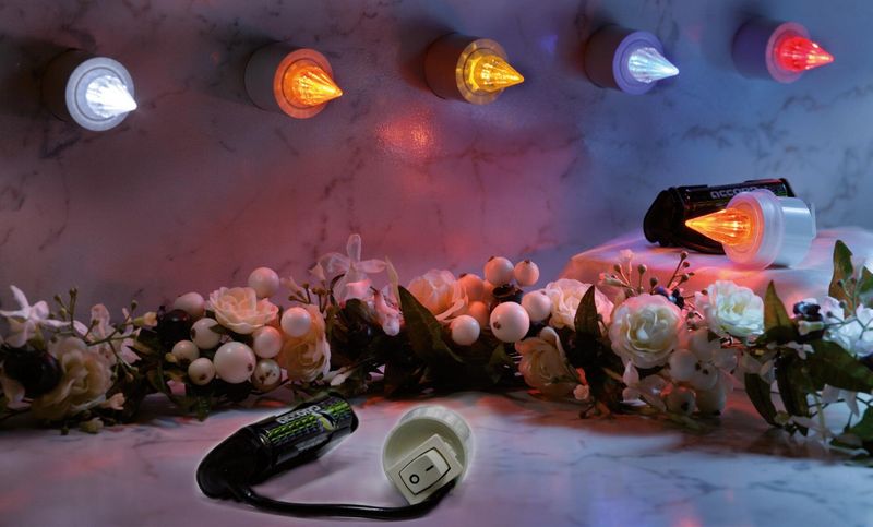 Lumino a pila con interruttore Lumino a pila con interruttore