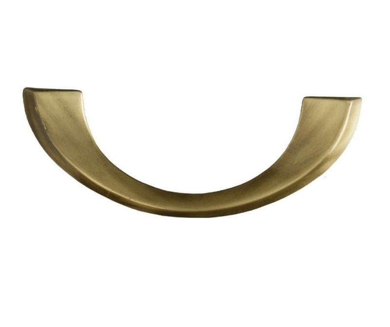 Maniglia in zama a mezzaluna Alfa finitura ottone anticato Maniglia in zama a mezzaluna Alfa finitura ottone anticato
