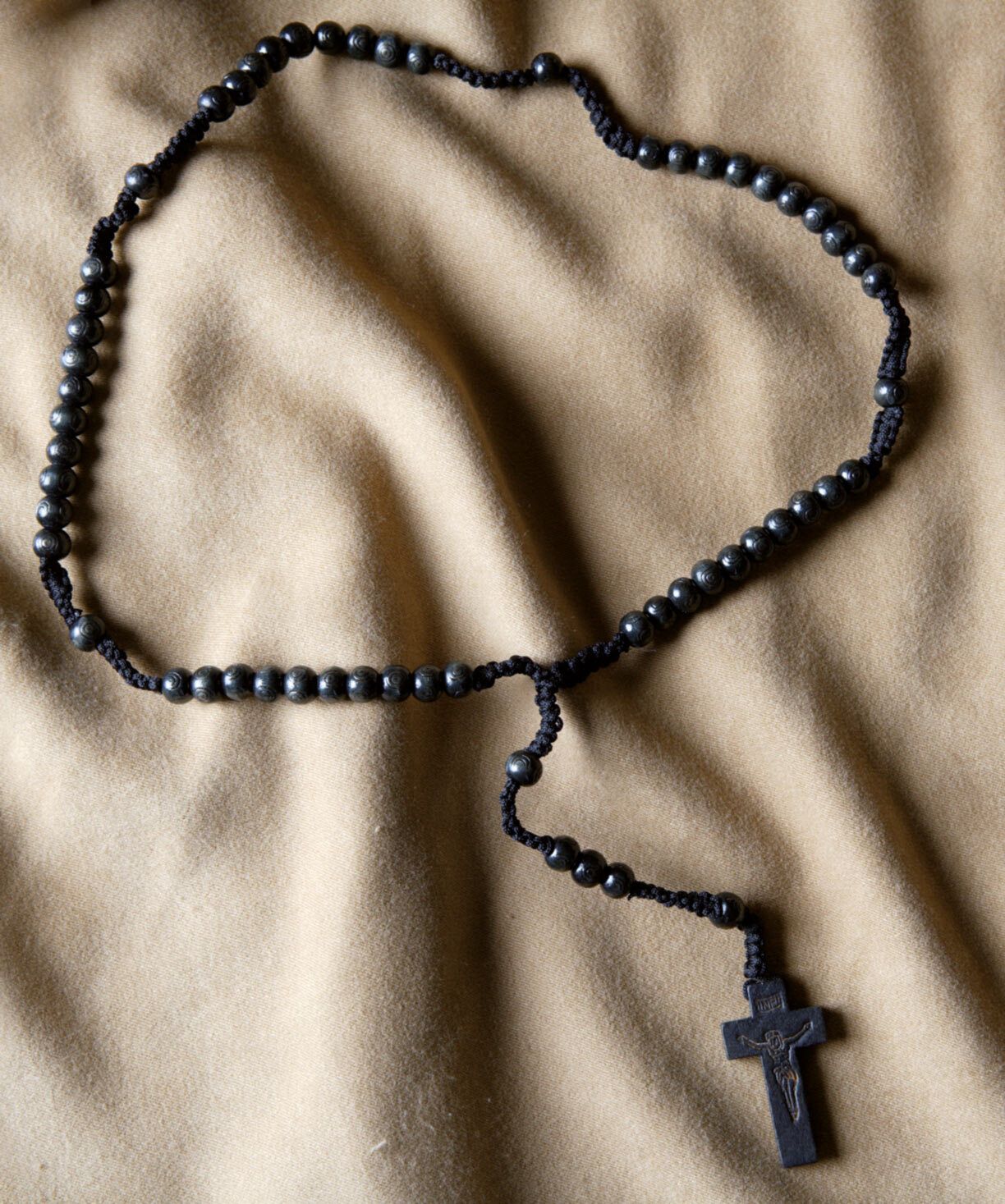 Rosario Francescano in legno naturale nero