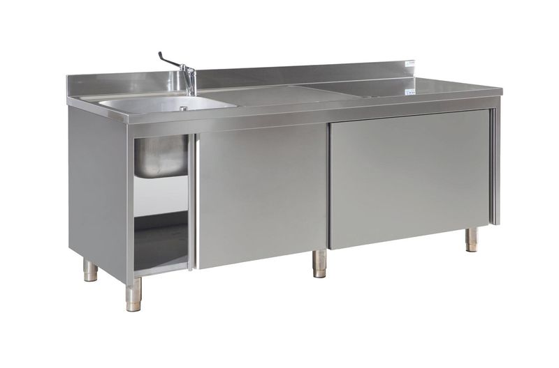 Tavolo armadiato con lavello Tavolo armadiato con lavello