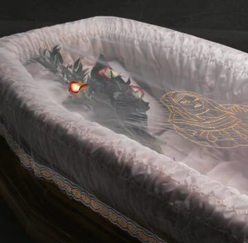 Velo coprisalma rettangolare con pizzo oro e ricamo Madonna oro Velo coprisalma rettangolare con pizzo oro e ricamo Madonna oro