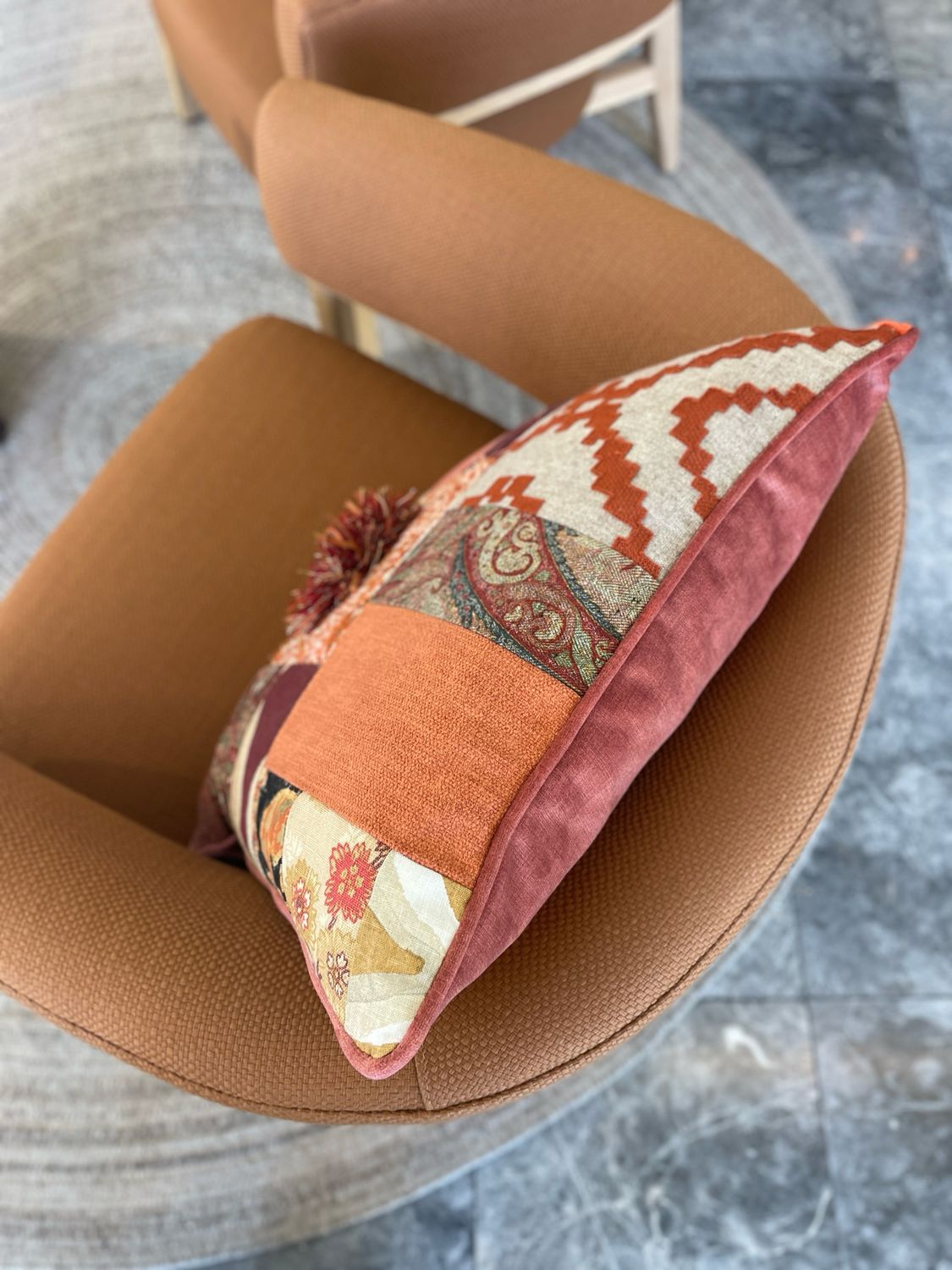 Rouge Cushion