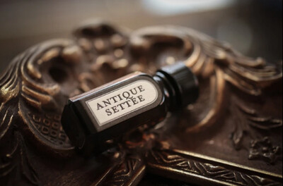 Antique Settee - Perfume Oil
