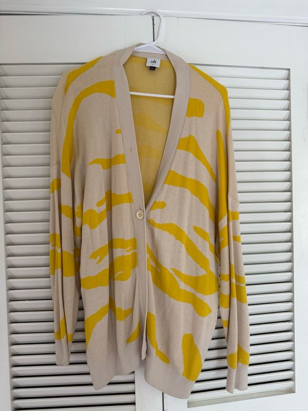 cabi Oversized Roar Cardigan - Small