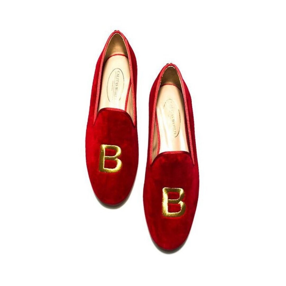 LOAFERS TERCIOPELO ROJO 1ACO, INICIALES EN ORO (BOLD)