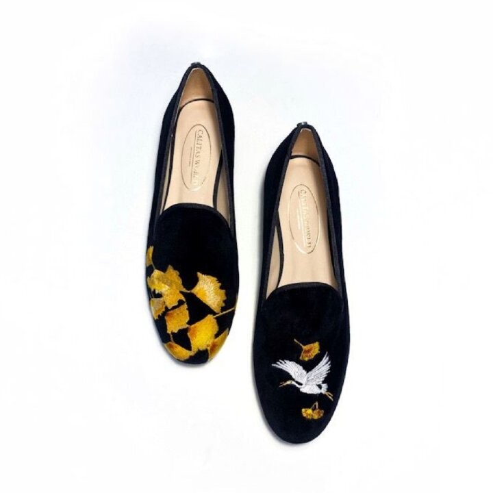 ​LOAFERS TERCIOPELO NEGRO, GINKGO BILOBA Y GRULLA JAPONESA