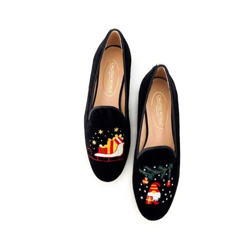 ​LOAFERS CHRISTMAS EDITION​,TERCIOPELO NEGRO, NOMO DE NAVIDAD Y TRINEO CON REGALOS