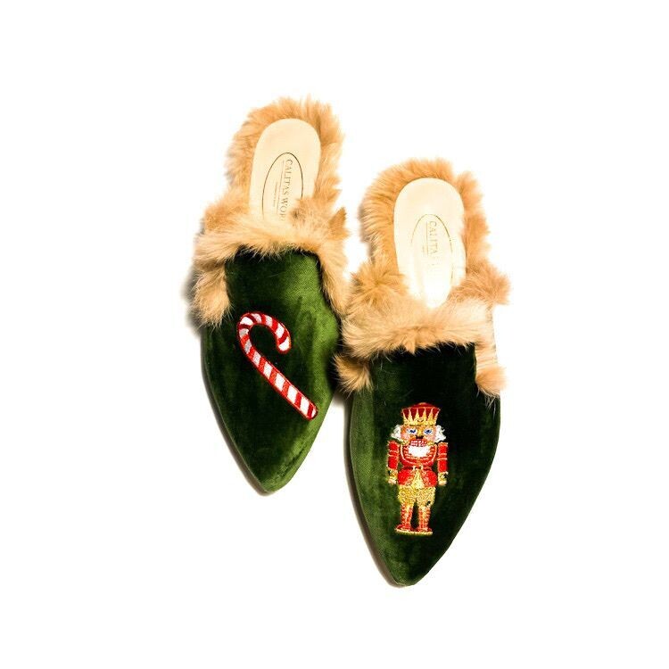 ​MULES PELO CHRISTMAS EDITION, TERCIOPELO VERDE 7ACO, CANDY CANE AND NUTCRACKER
