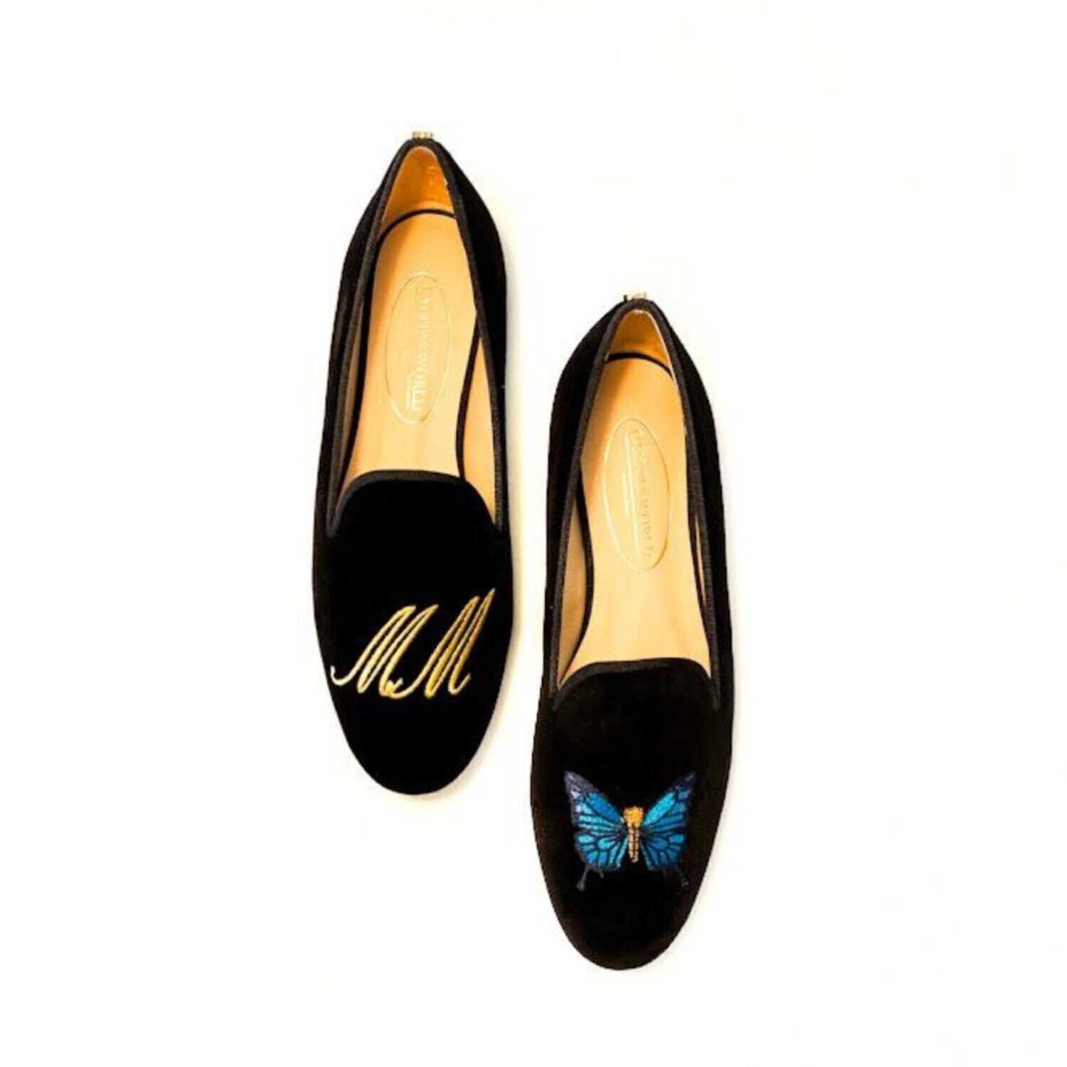 ​LOAFERS TERCIOPELO NEGRO, INICIALES EN ORO Y MARIPOSA