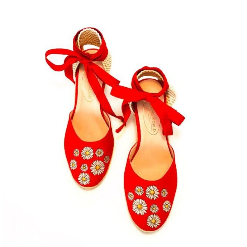 ​CAMPESINAS ALTAS ROJAS, DAISIES, ALTURA 9 CMS