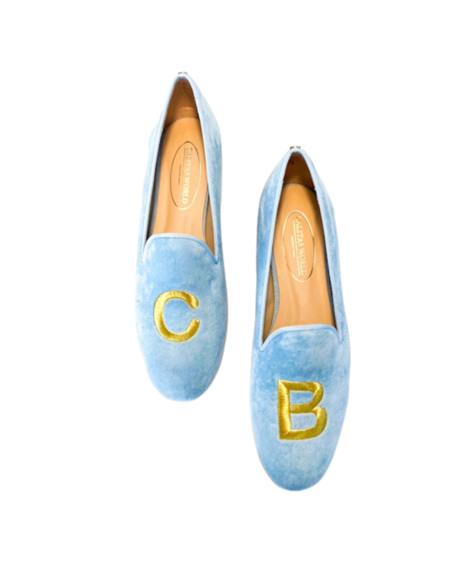 LOAFERS TERCIOPELO AZUL CELESTE 07TX, INICIALES ORO Ó PLATA (BOLD)