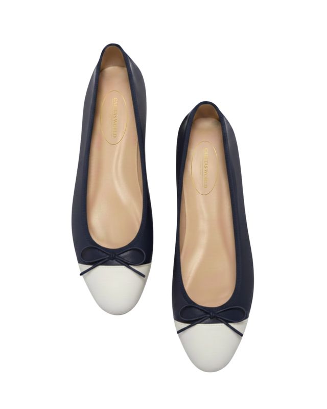 BALLERINAS FLATS,  PELLE AZUL MARINO PUNTERA BLANCA (BLANCO 3032)