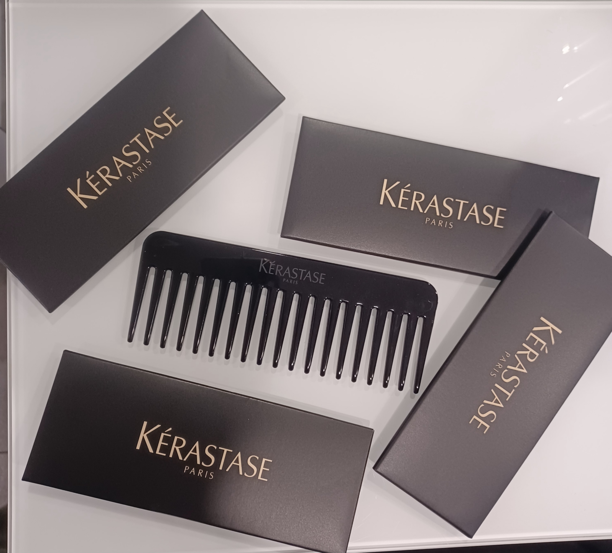 Kérastase pettine per capelli  ricci