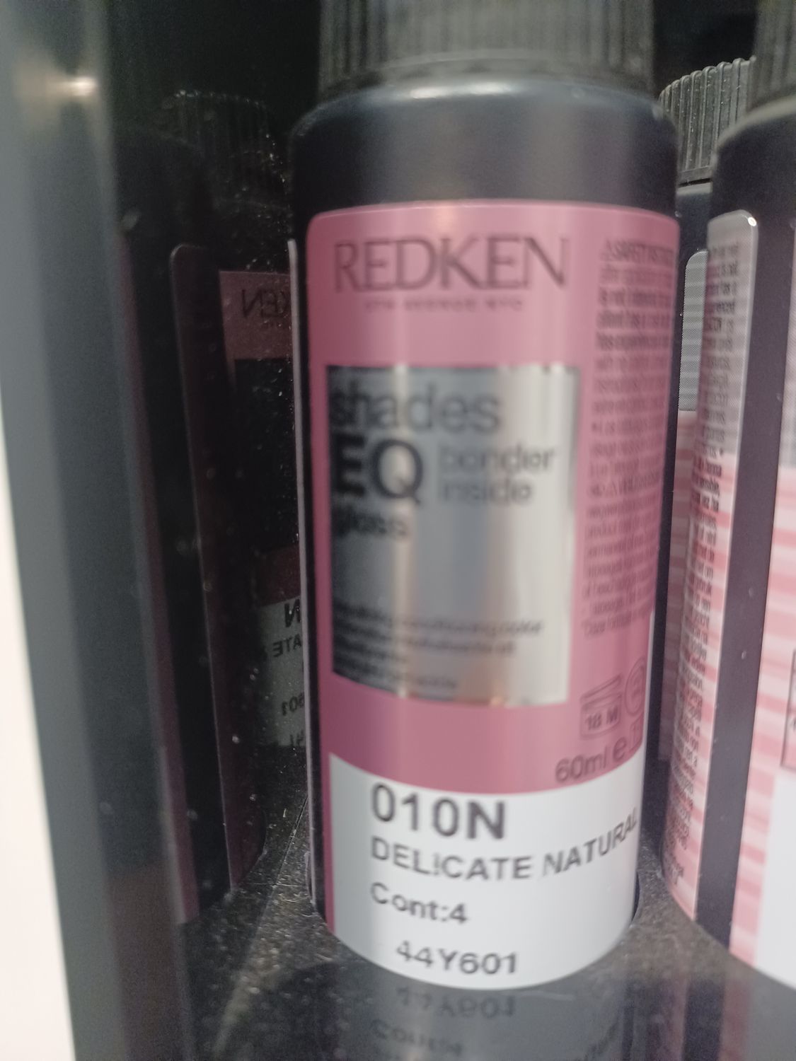 Redken shades 010n