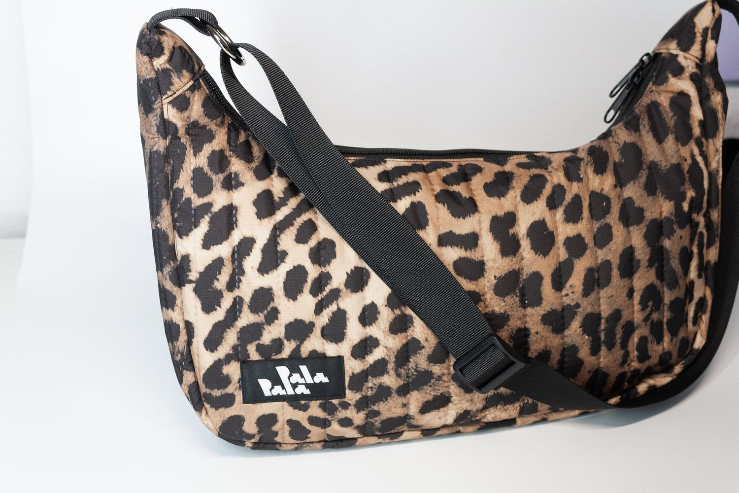 Crossbodybag Big "leo-Steppstoff"