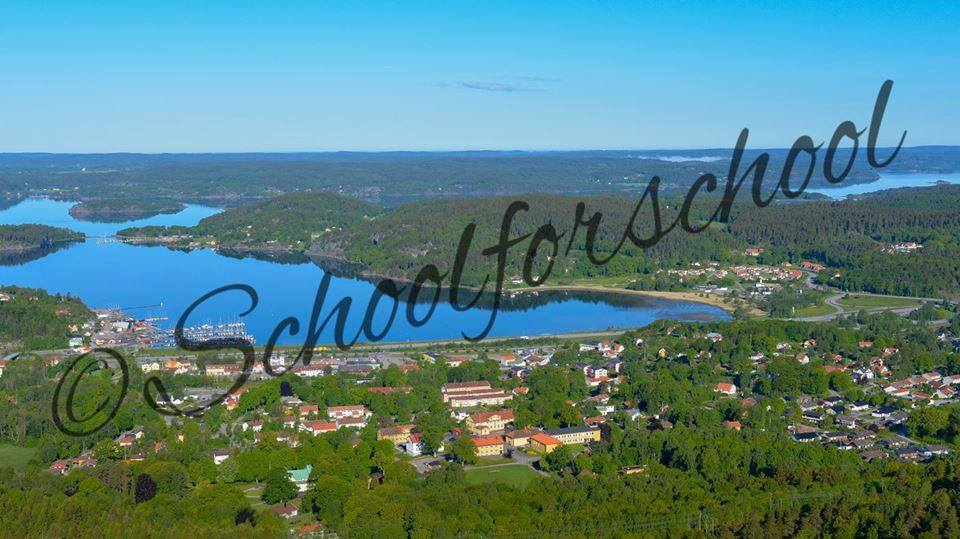 Ljungskile by day
