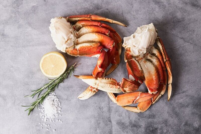 Wild Alaskan Dungeness Crab Clusters
