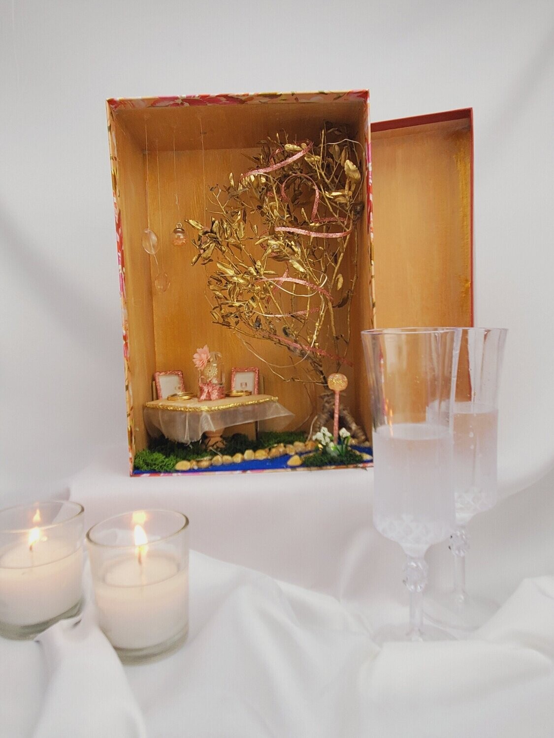 Granules of Time Anniversary Charm Box©