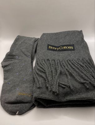 Cofanetto regalo calze + sciarpa Cofanetto regalo calze + sciarpa