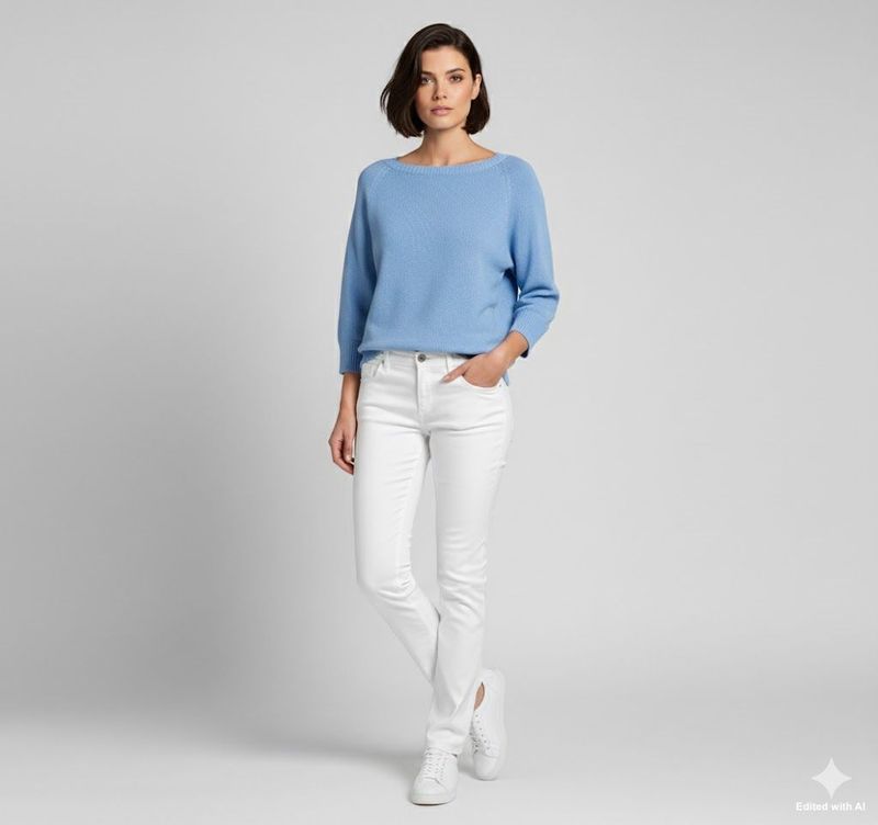 Maglia con lo scollo a barchetta