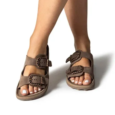 Sandalo in Pelle con Maxi Fibbie Bronzate