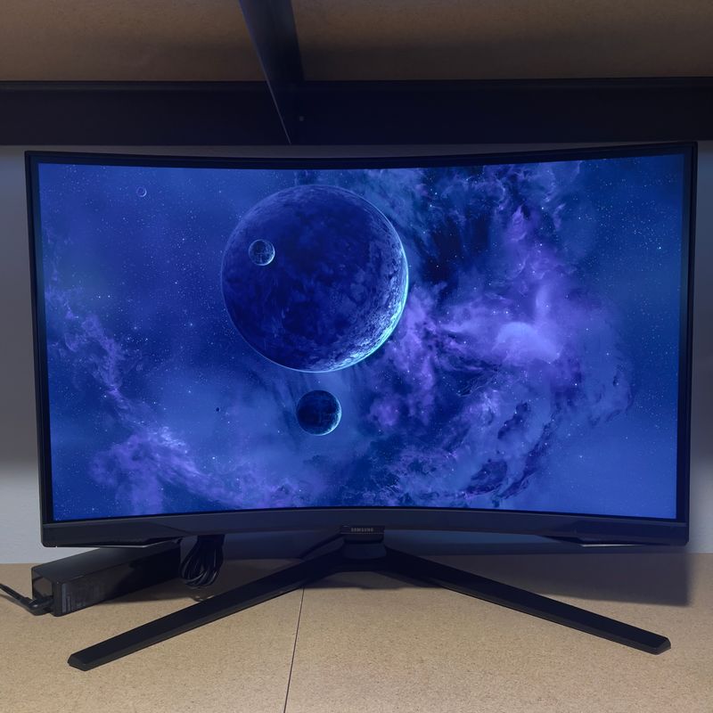 Samsung 27" Odyssey G65B QHD 1440p 240Hz 1ms Curved Monitor