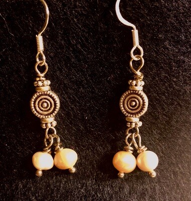 Earrings - Swirl the Pearls