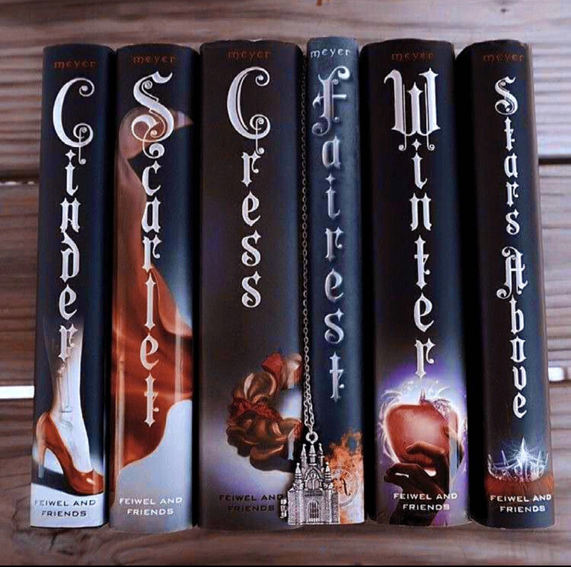 Saga Crónicas Lunares | Box Set de 6 Libros